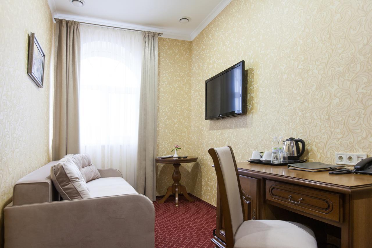 West Park Hotel Sofiivska Borshchahivka Экстерьер фото