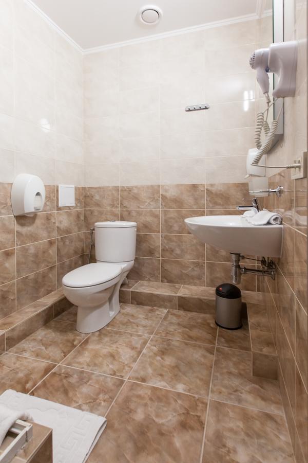 West Park Hotel Sofiivska Borshchahivka Экстерьер фото
