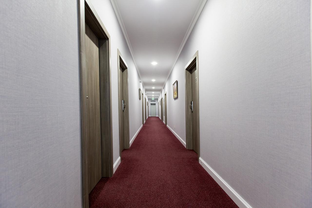 West Park Hotel Sofiivska Borshchahivka Экстерьер фото