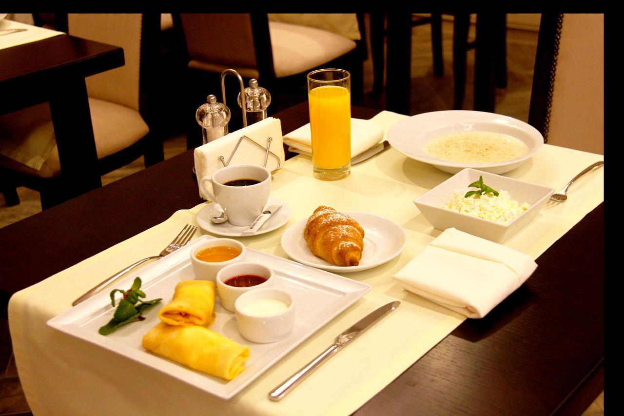 West Park Hotel Sofiivska Borshchahivka Экстерьер фото